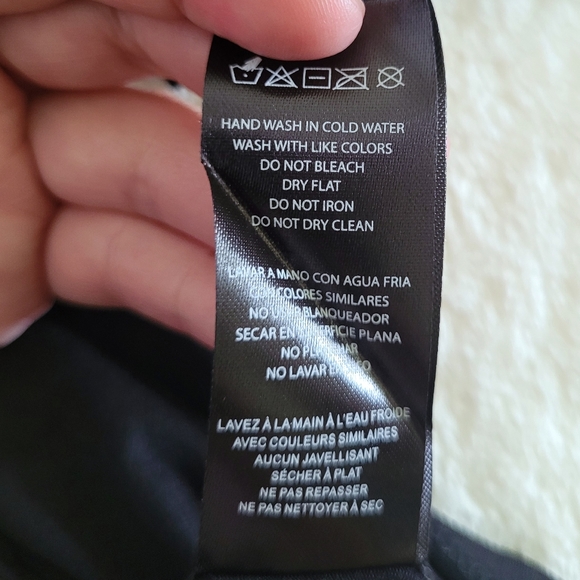 bebe Black🖤 NY🌁 Empire State Building and Statue of Liberty🗽Top - NWT - Picture 9 of 16